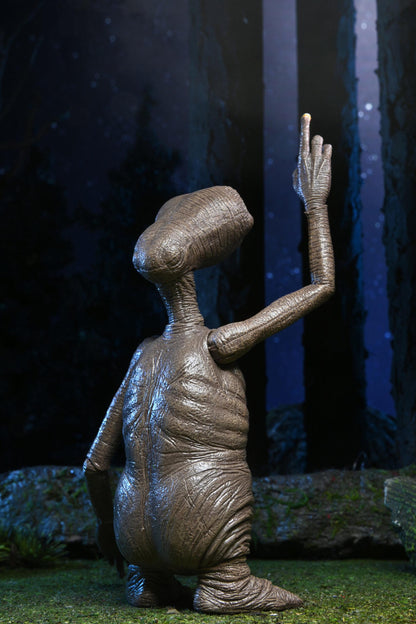E.T. 40th Anniversary Ultimate 7 Inch Scale Action Figure - Classic E.T.