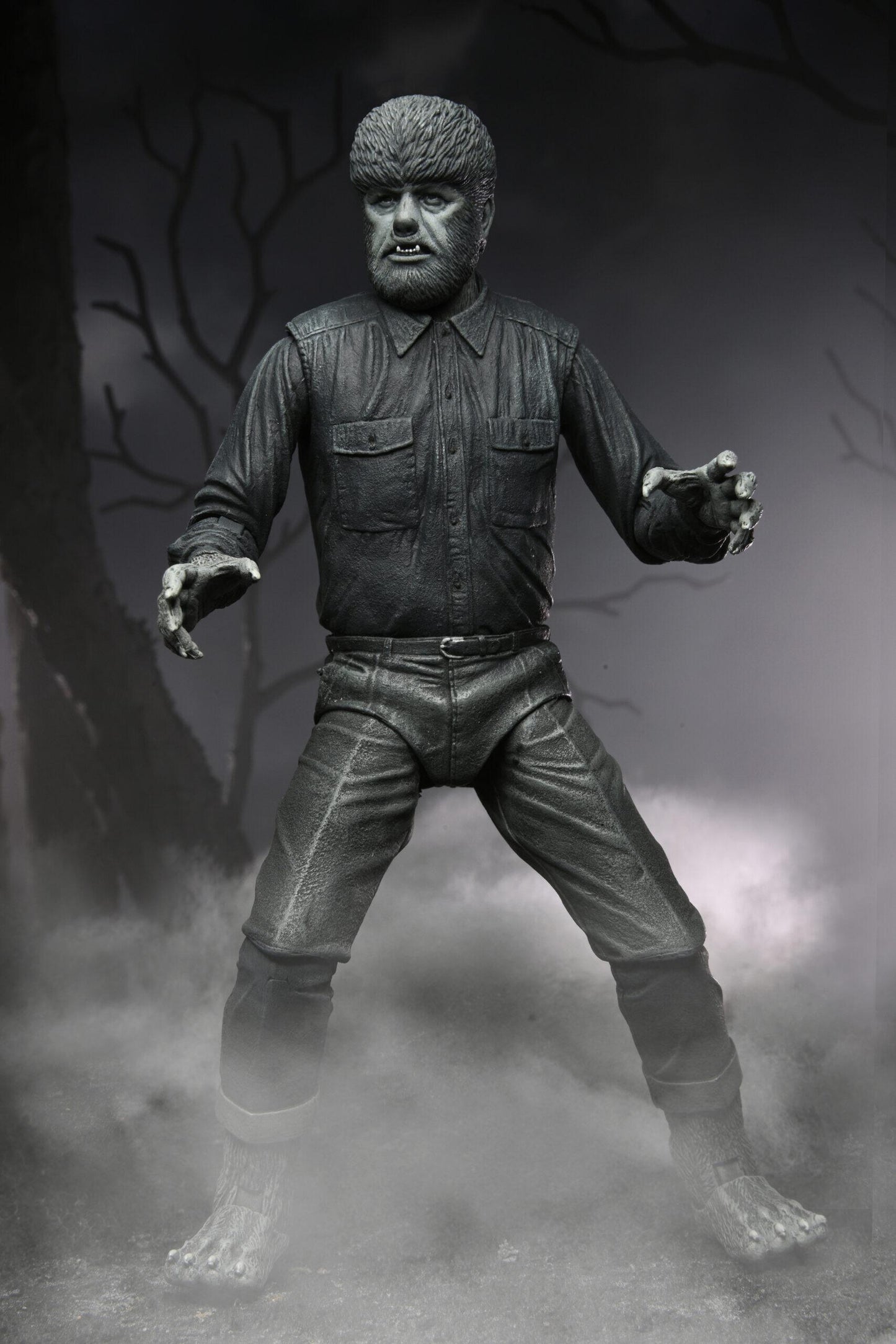 Universal Monsters Ultimate 7 Inch Scale Action Figure - Wolfman (Black & White)